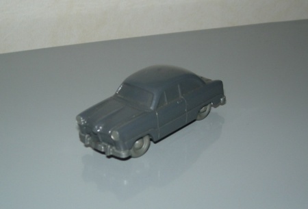 Wiking_200_01_G_Ford_Taunus_M_b.jpg