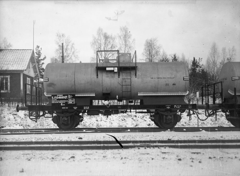 SJ Q12 504669.jpg