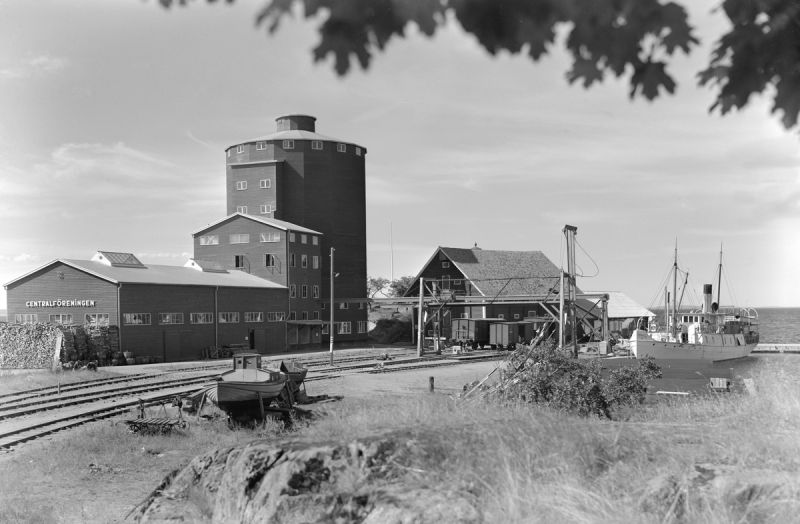 Fil:Hästholmens hamn.jpg