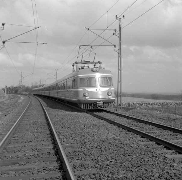 Fil:SJ Yoa2.jpg